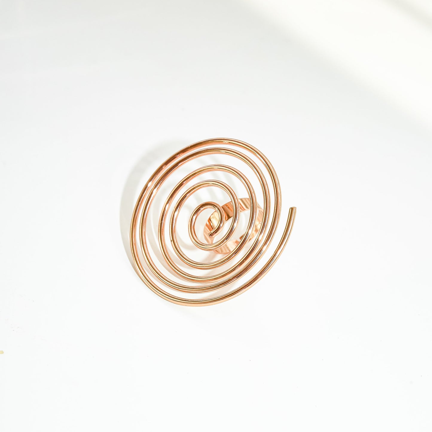 Tzofiya Gold Swirl Ring 